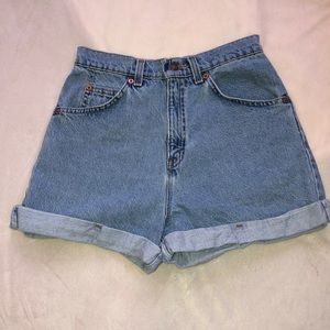 Vintage Levi’s shorts
